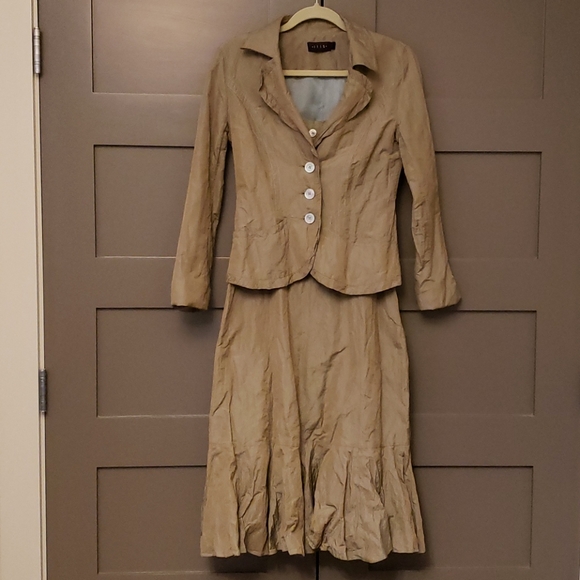 IRIS wrinkle dress & jacket - Picture 4 of 10